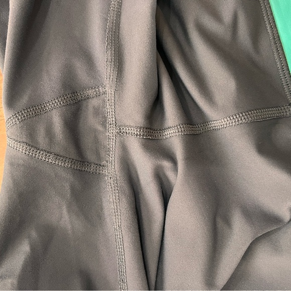 Lululemon Cut the 20" Crop Ruched Luxstreme Capri Gym Running Casual Comfy Sz 8 - Picture 5 of 7